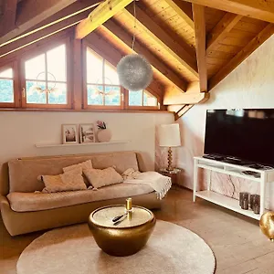 Gemuetliche Mit Ofen Und Naturblick Apartment