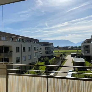 Neu, Zentral, Schoen, Bergblick, Suedterrasse Apartment